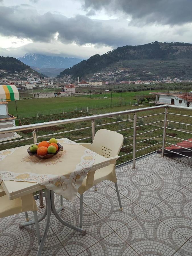 Guest House Ilir Berat Exterior photo