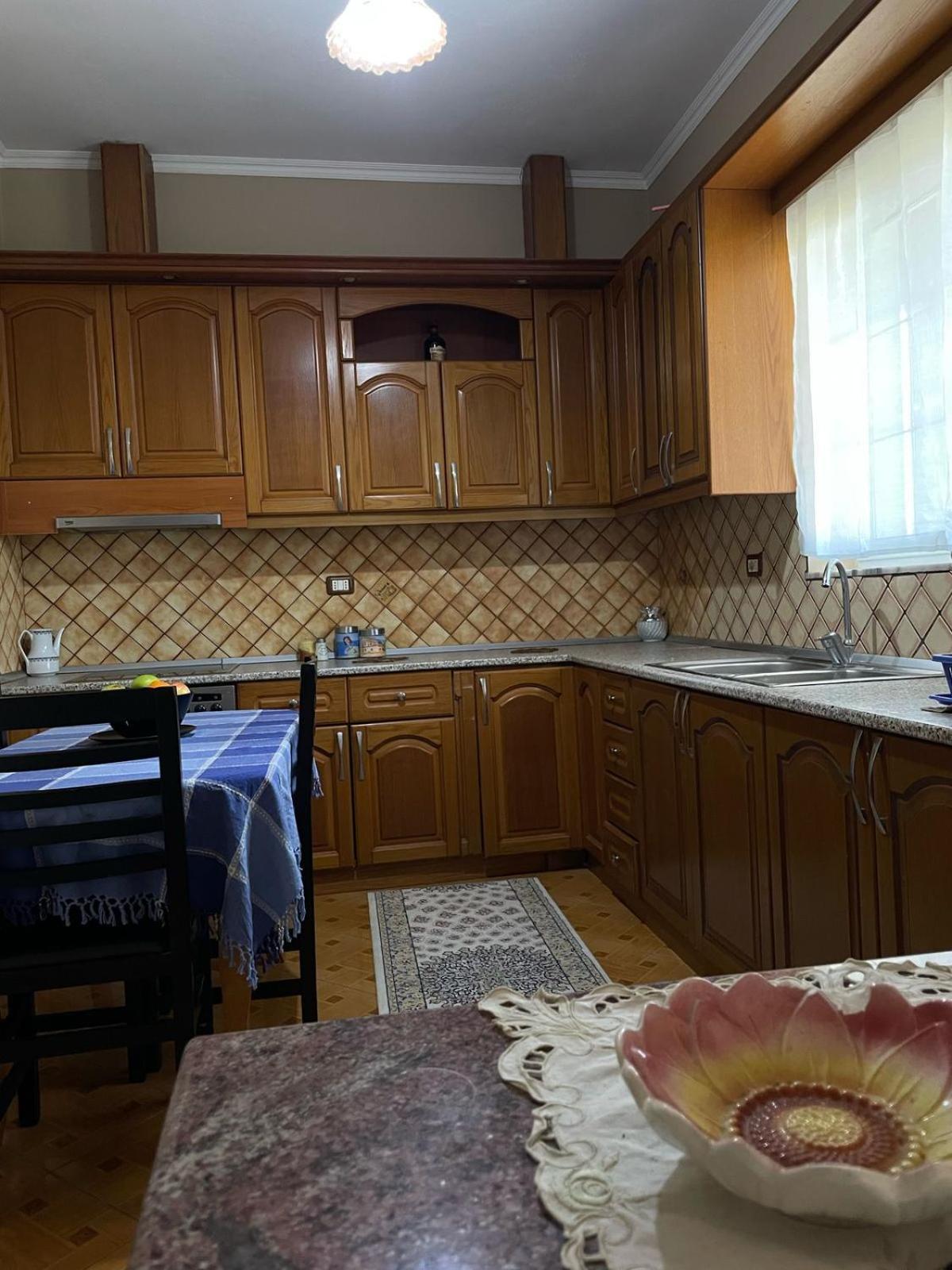 Guest House Ilir Berat Exterior photo